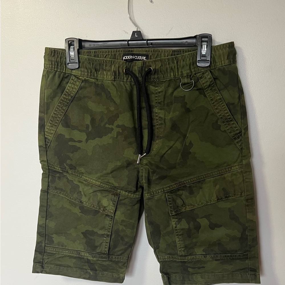 Modern Culture Men's Green Camo Cargo Shorts